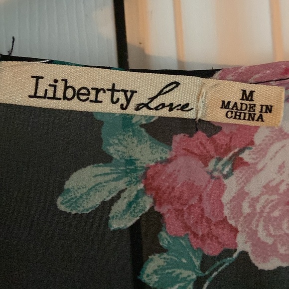 Liberty Love Women’s Black Floral Open Boho Fringe Duster Size Medium - Picture 3 of 7